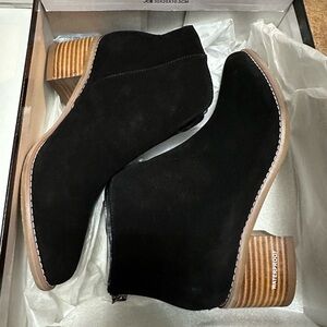 Aqua College Emily Waterproof Women's Booties Black Suede 7.5 NIB